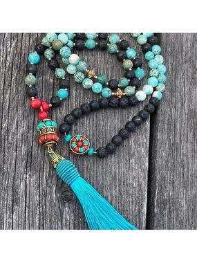 New Boho Mala BNWT Handmade Semiprecious Howlite, Turquoise, Coral & La…